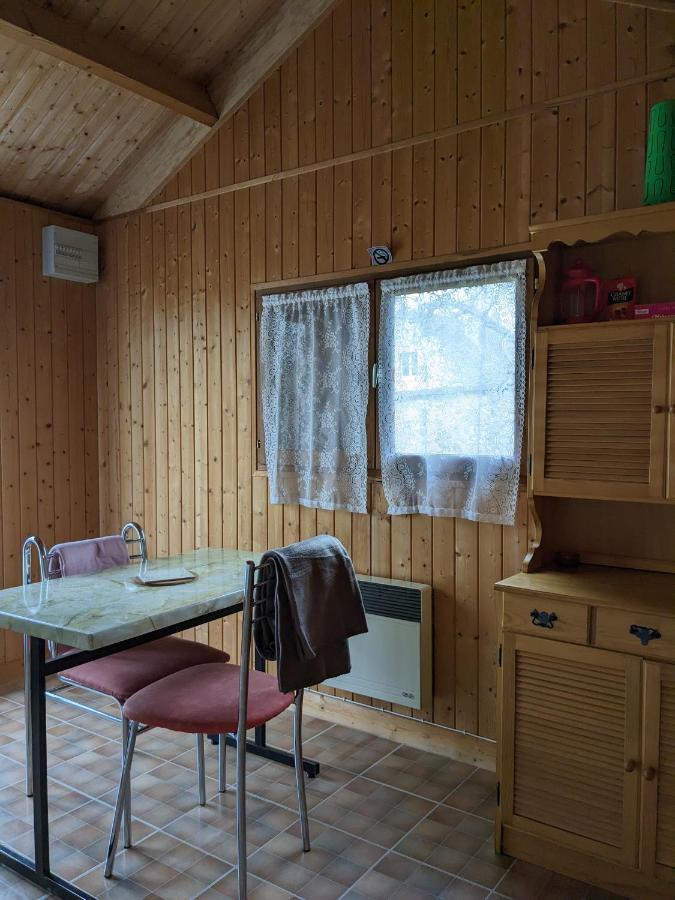Au Petit Chalet D'Illiers Combray - Salle D'Eau Uniquement Exterior foto